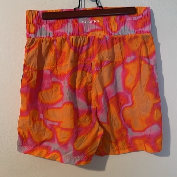Fabletics Butterfly Shorts - Picture 2 of 2